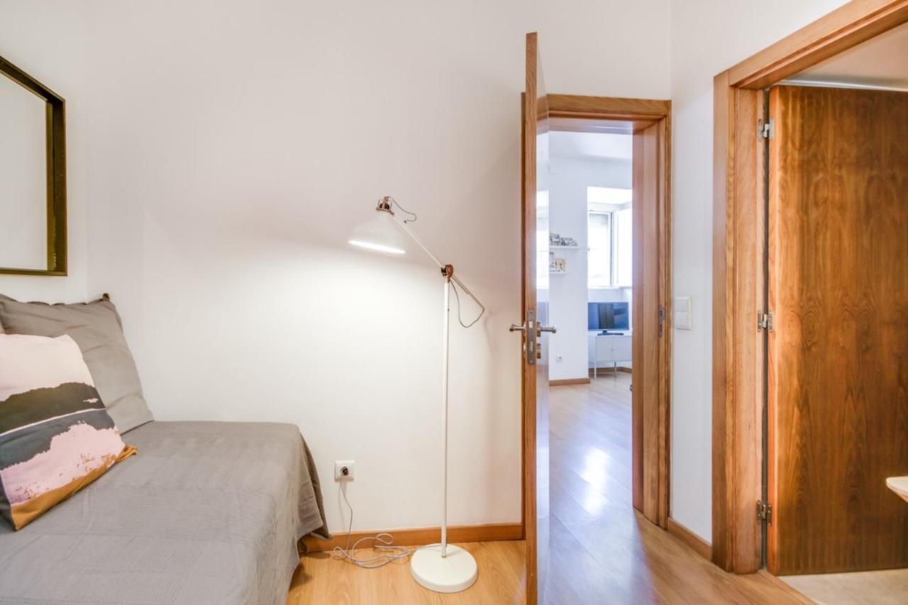 Guestready - Cream And Wood Stay In Alcantara Lisboa Eksteriør billede